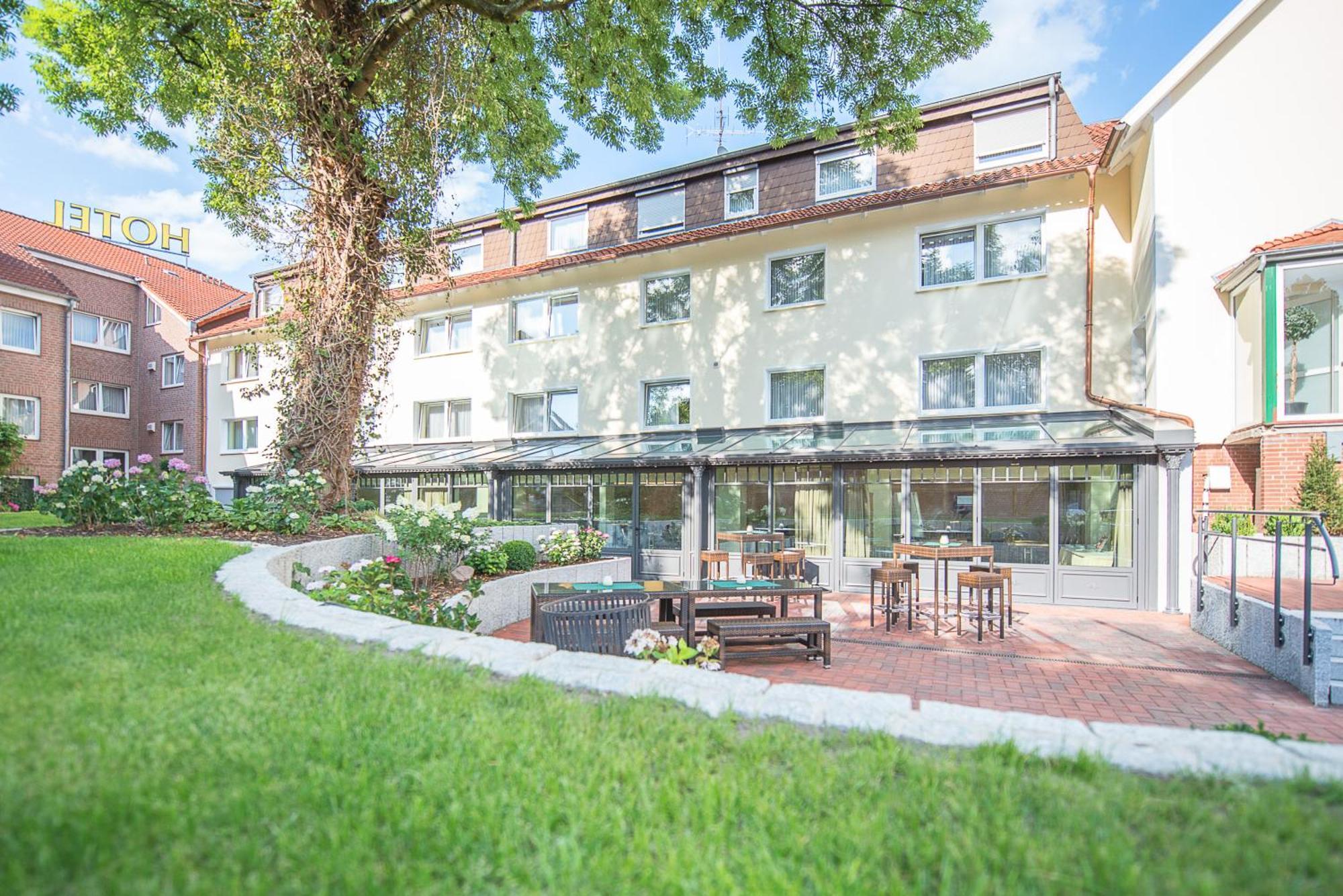 Hotel Hennies Isernhagen Ngoại thất bức ảnh