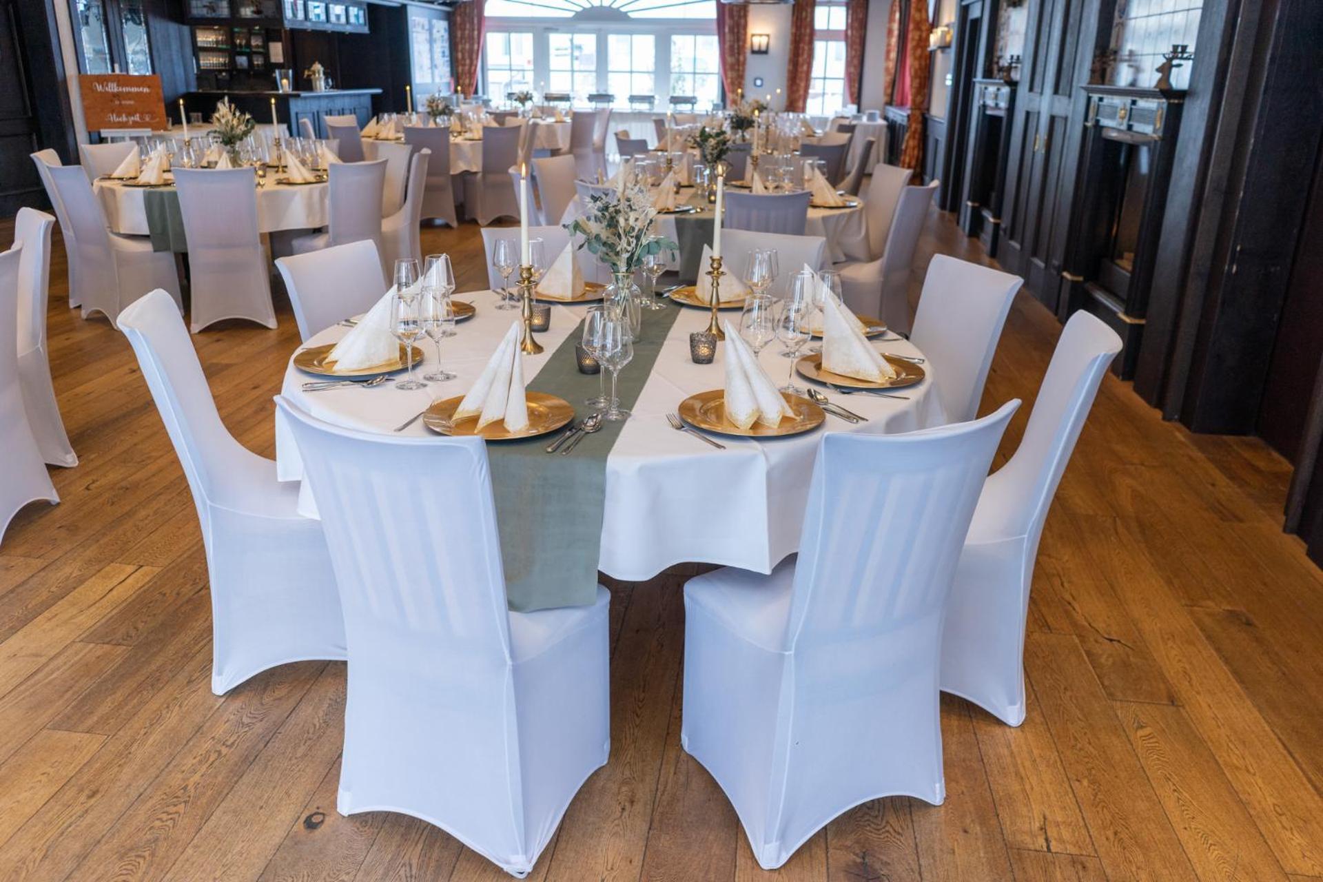 Hotel Hennies Isernhagen Ngoại thất bức ảnh