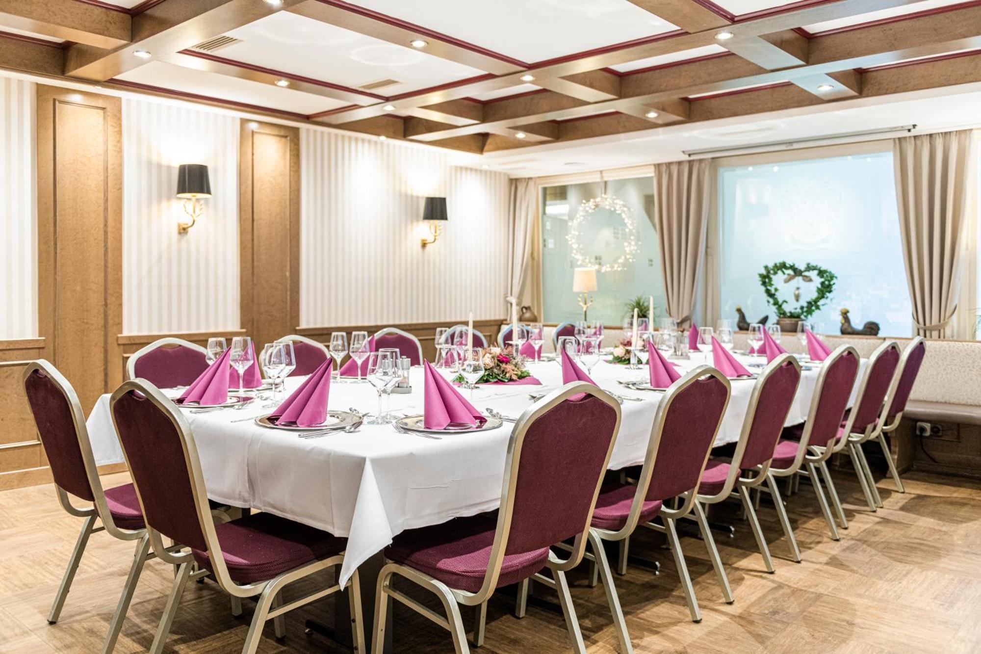Hotel Hennies Isernhagen Ngoại thất bức ảnh